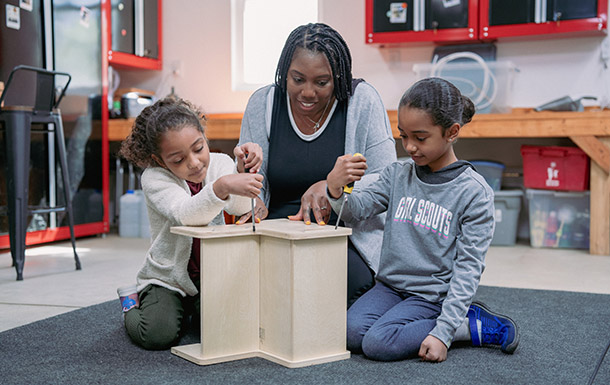 Give the Gift of Girl Scouts